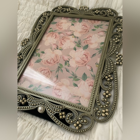Ornate picture frame - Picture 2 of 4